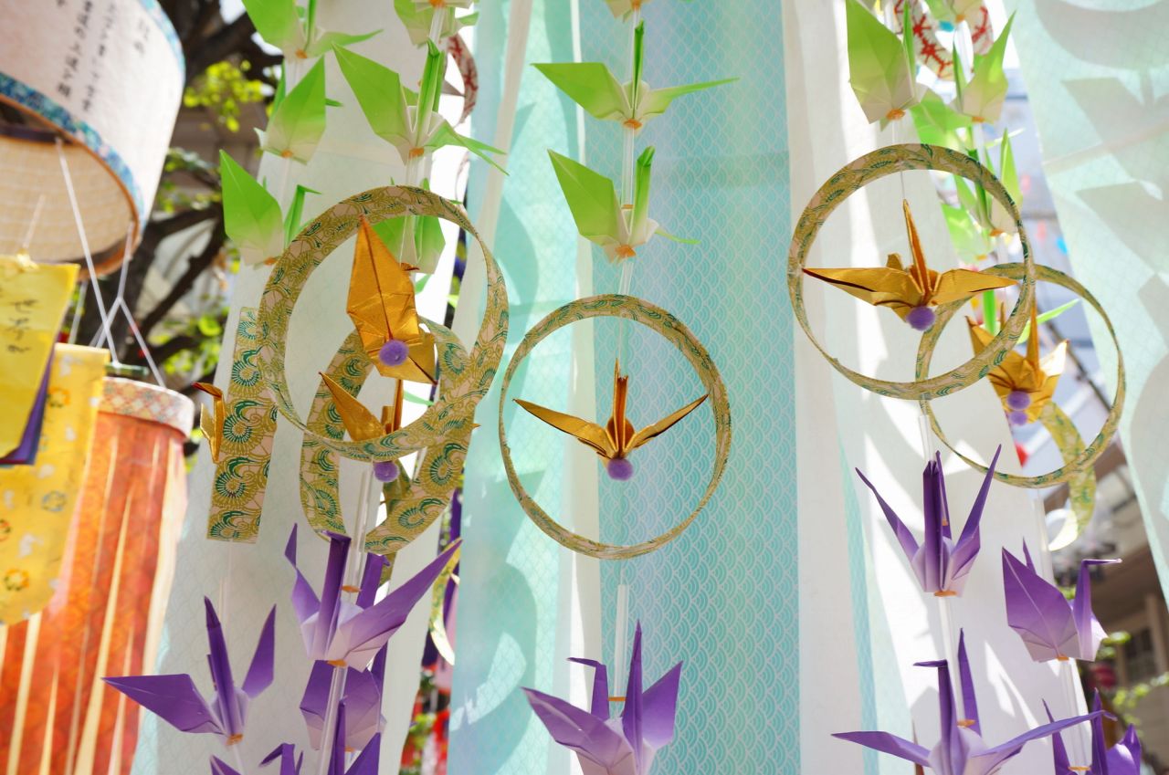 長寿の象徴「折り鶴」の七夕飾りは長生きを願う意味