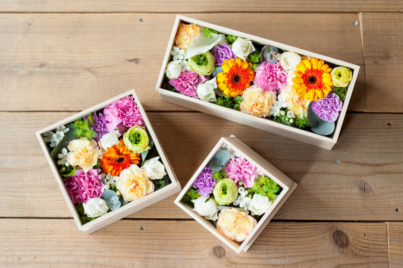 退院祝いにおすすめの生花アレンジメント例①：フラワーボックス